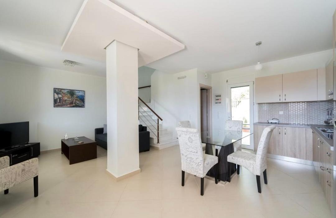Diwani Luxury Villas Lixouri Bagian luar foto